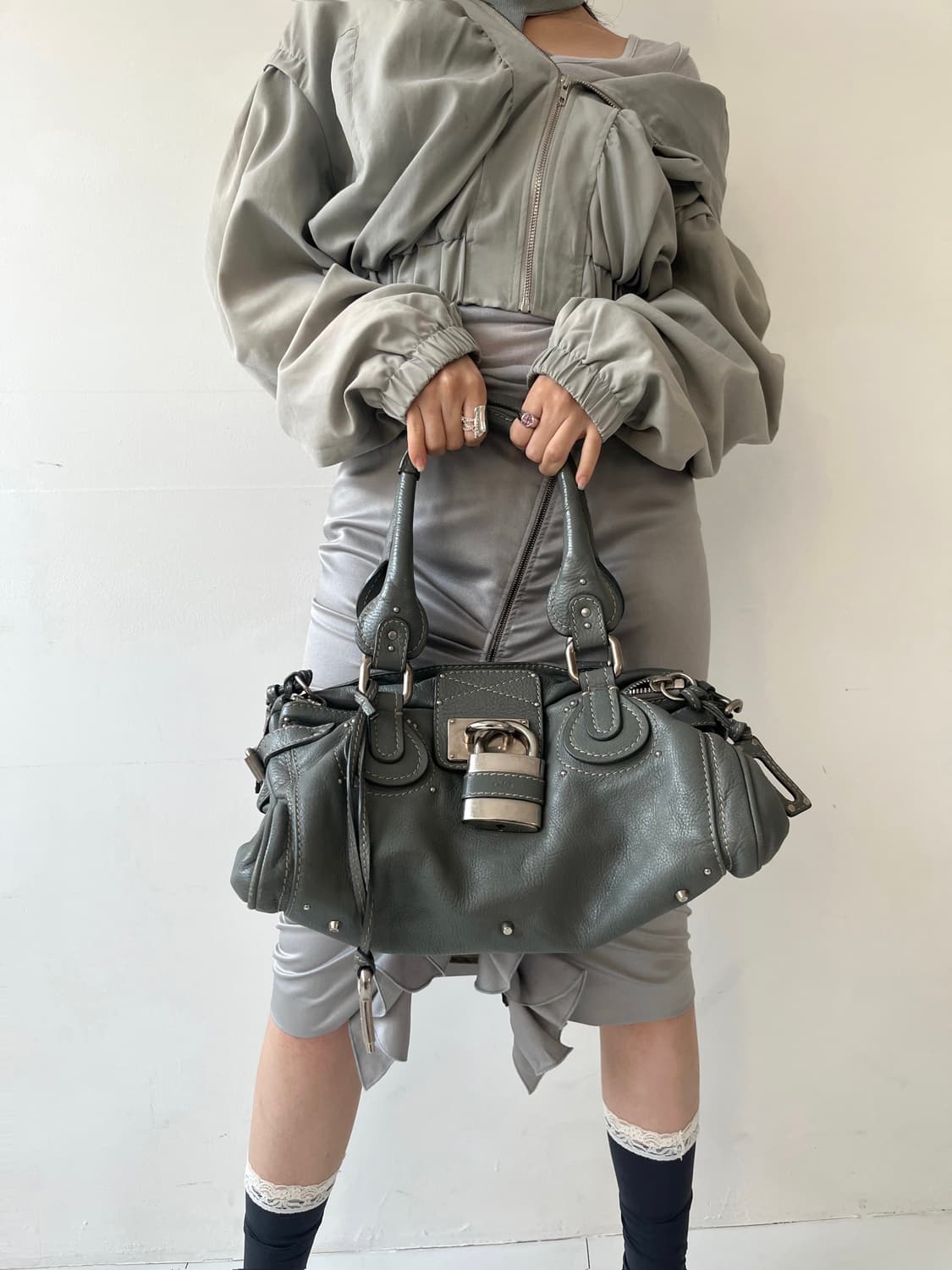 끌로에 패딩턴 백 애쉬그레이 상품이미지2