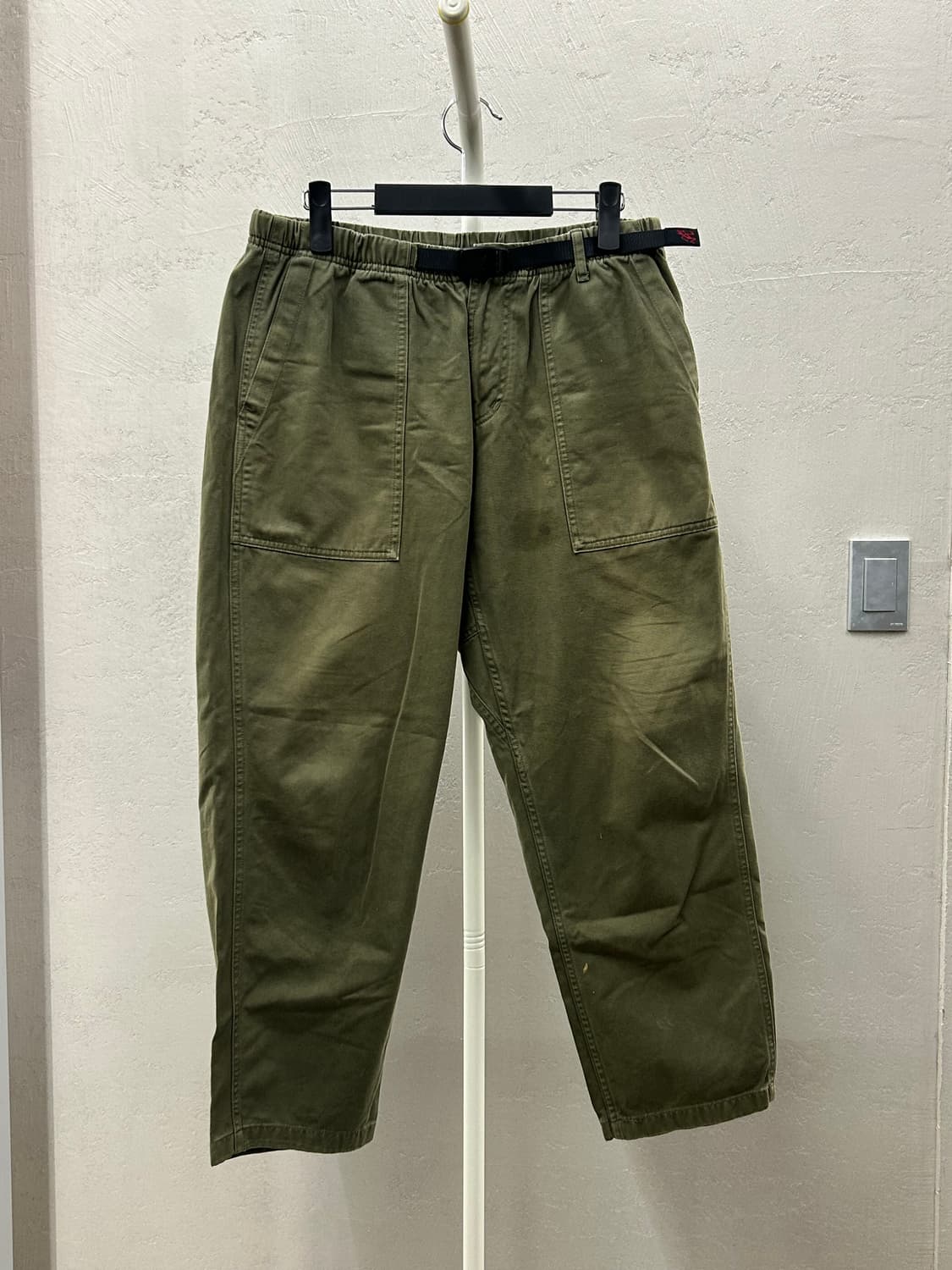 그라미치 카키색 팬츠 상품이미지2