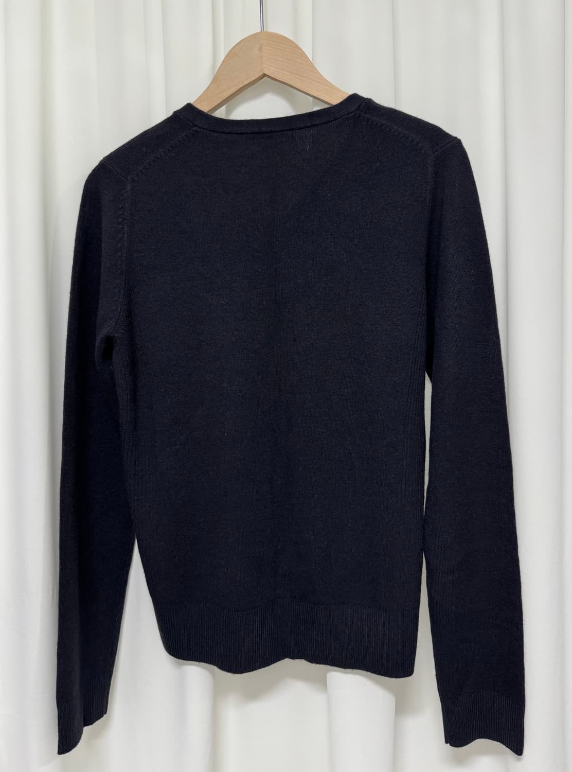 쉬즈미스 블랙 브이넥 니트 상품이미지4