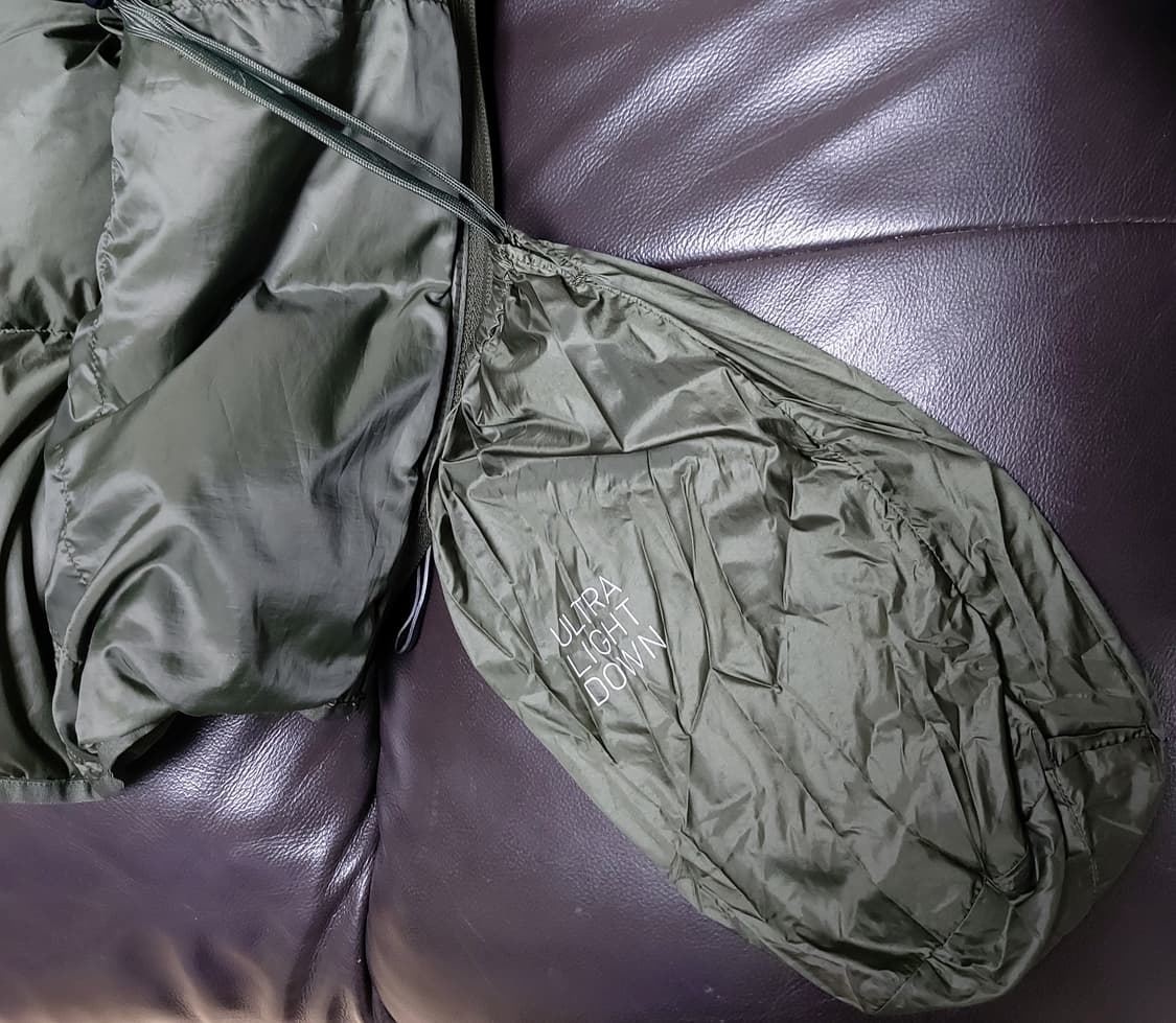 유니클로 울트라 라이트 다운 봉태규패딩(L) 상품이미지7