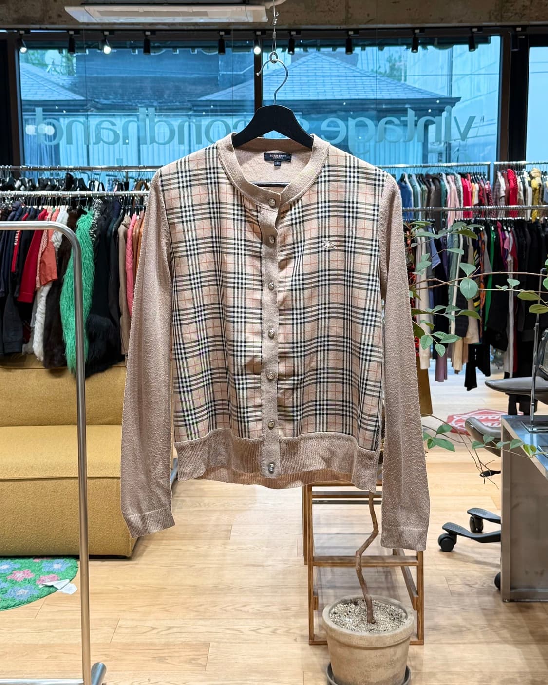 버버리 베이지 노바체크 가디건  상품이미지1