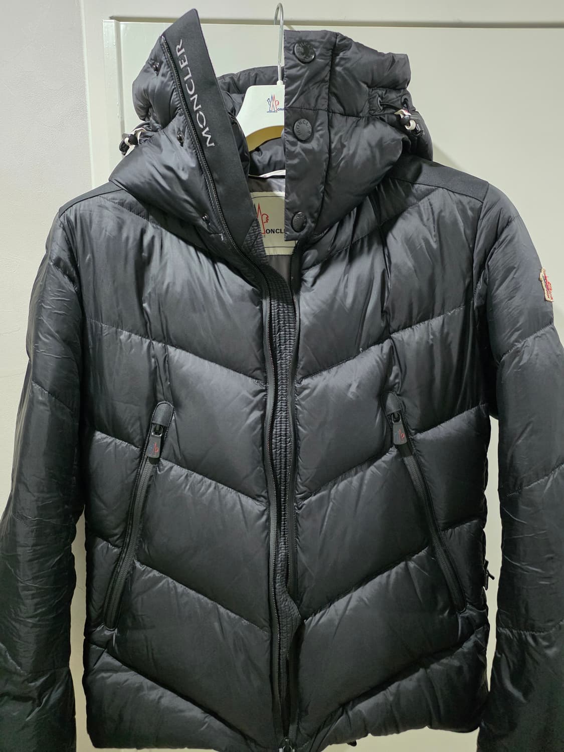 몽클레어 그레노블 BECKLER 블랙 패딩 상품이미지8