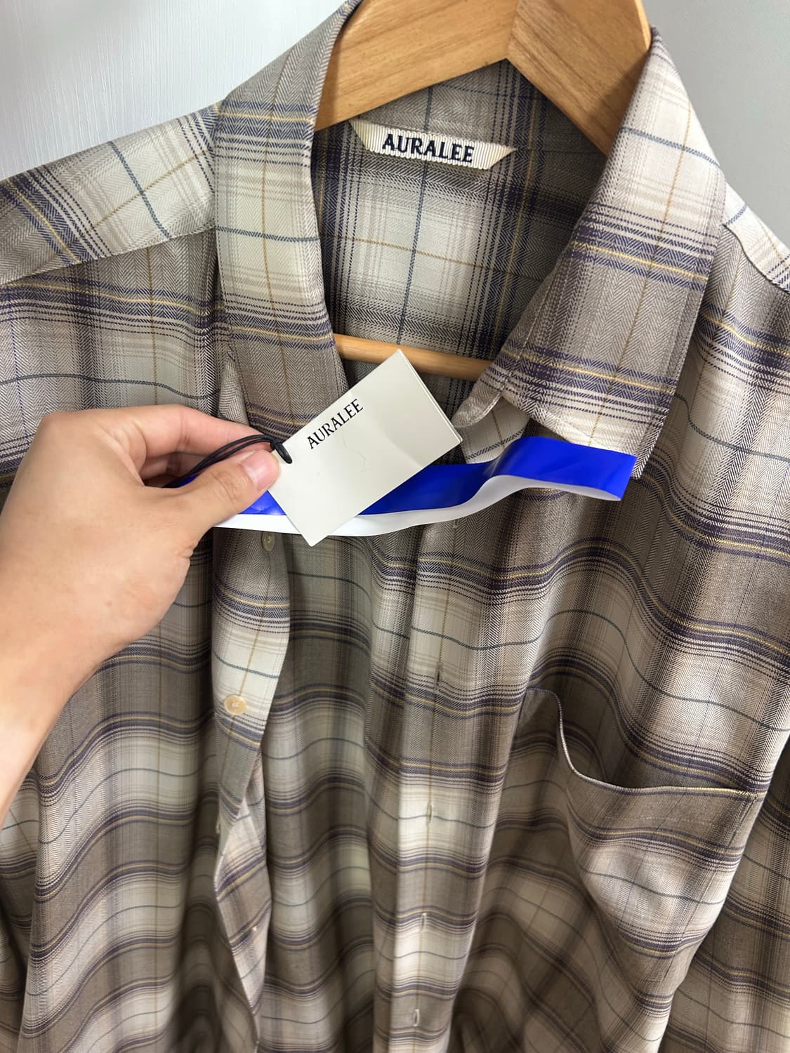 오라리 23aw 슈퍼라이트 울체크 브라운 5사이즈 상품이미지1