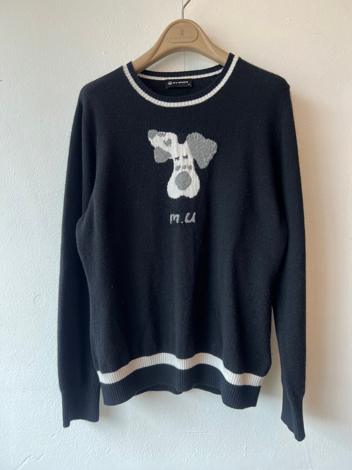 엠유스포츠 여성 블랙 캐시미어100니트 라운드니트 상품이미지2