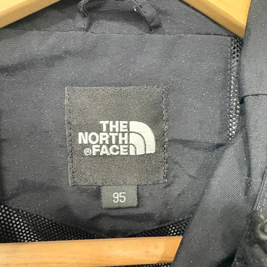 노스페이스 바람막이 자켓 상품이미지3