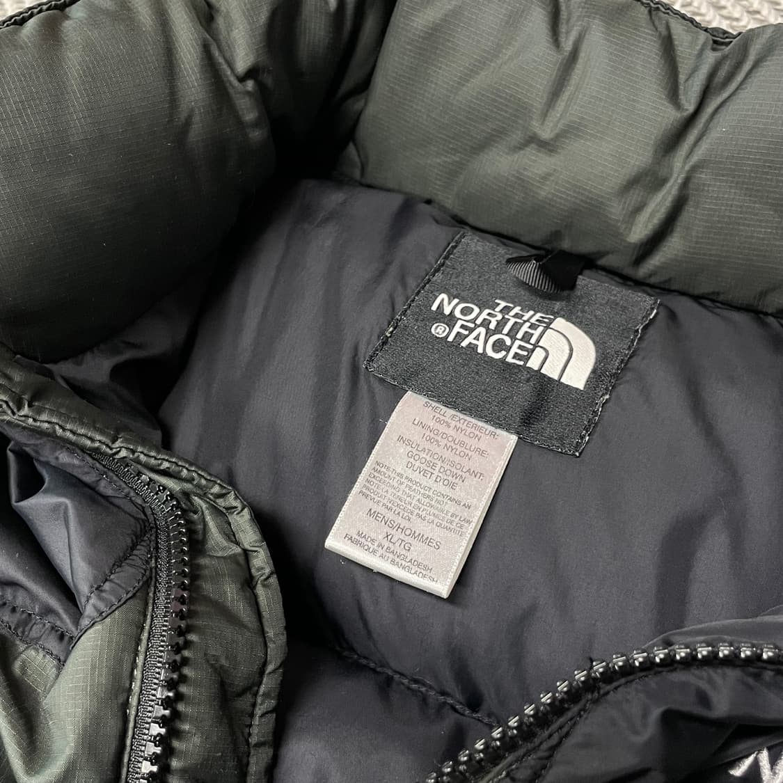 [105] 노스페이스 센터로고 무광 카키 700 눕시 패딩 상품이미지4
