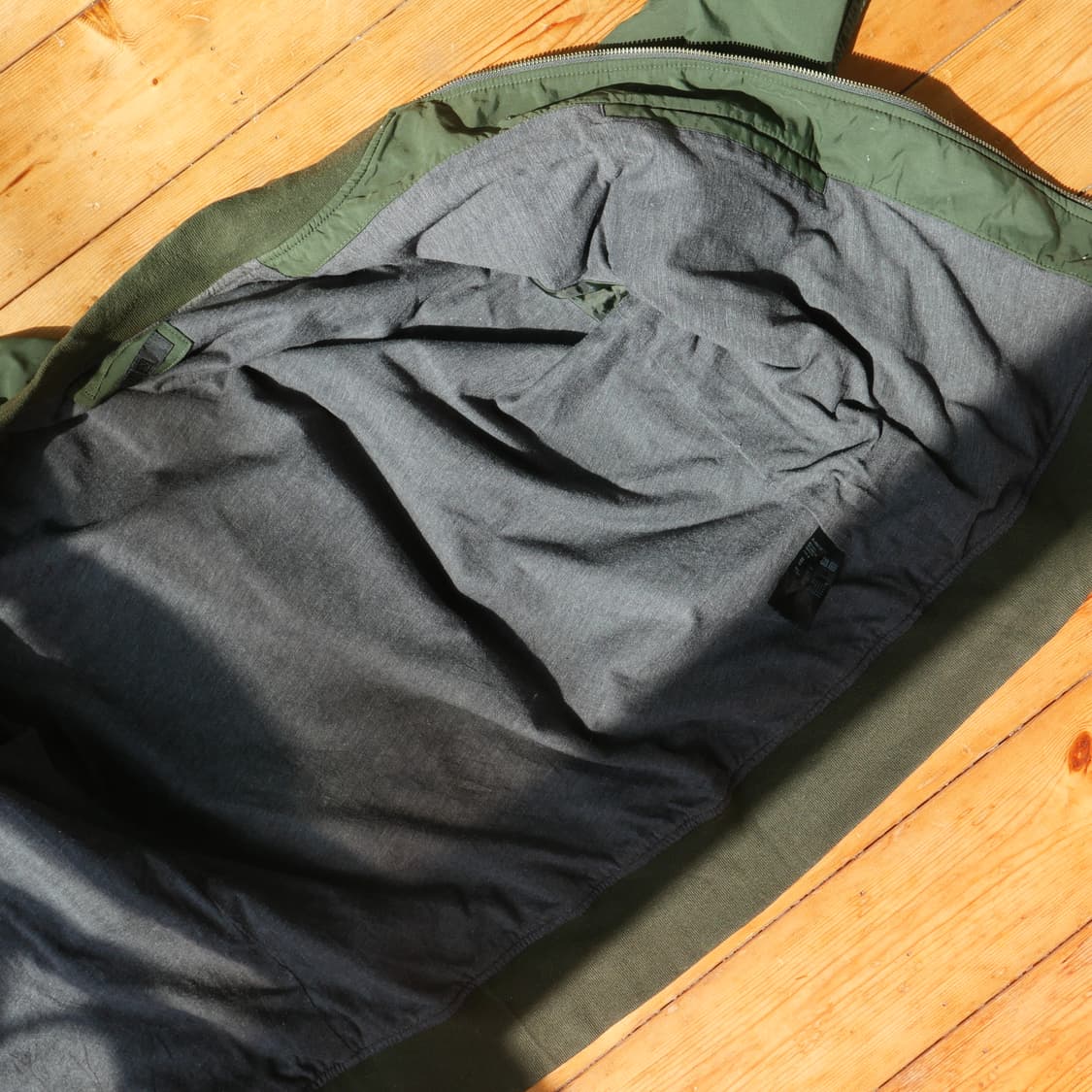 유니클로 투웨이 ma-1 항공점퍼 상품이미지3