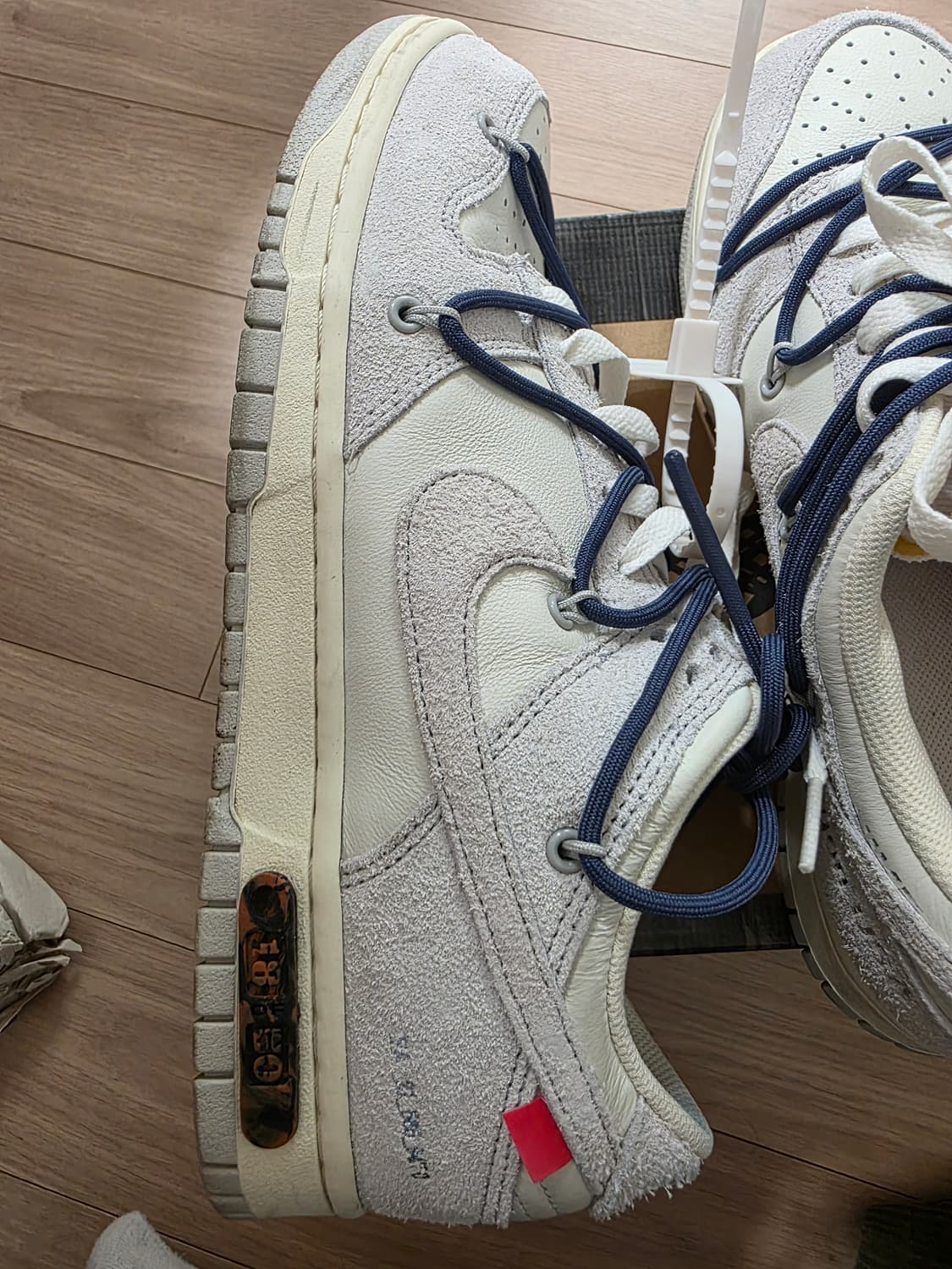 오프화이트x나이키 덩크 lot 18 275사이즈 상품이미지5