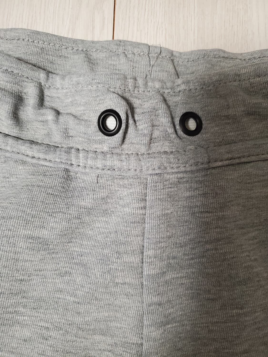 나이키 테크 플리스 조거 팬츠 CU4496-063 사시즈90 s

사용감 상품이미지5