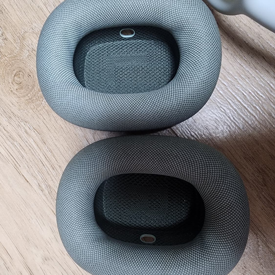 애플 에어팟맥스 실버 상품이미지8