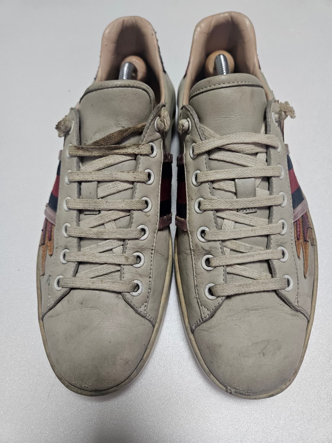 💚구찌 플레임 스니커즈 / 260 사이즈💚 상품이미지1