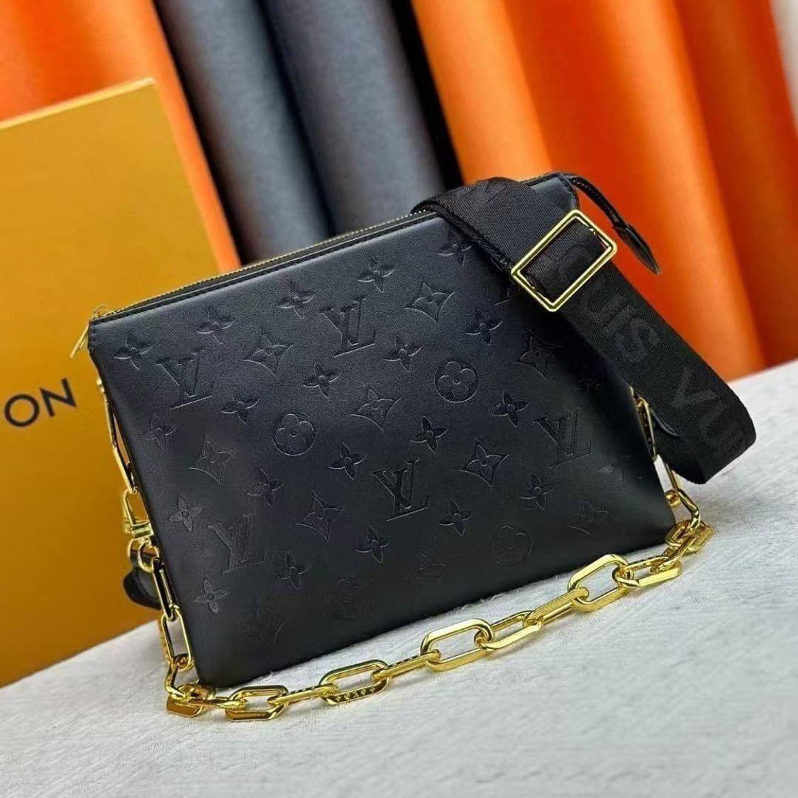 루이비통(Louis Vuitton) 모노그램 캔버스 소재 숄더백 상품이미지1