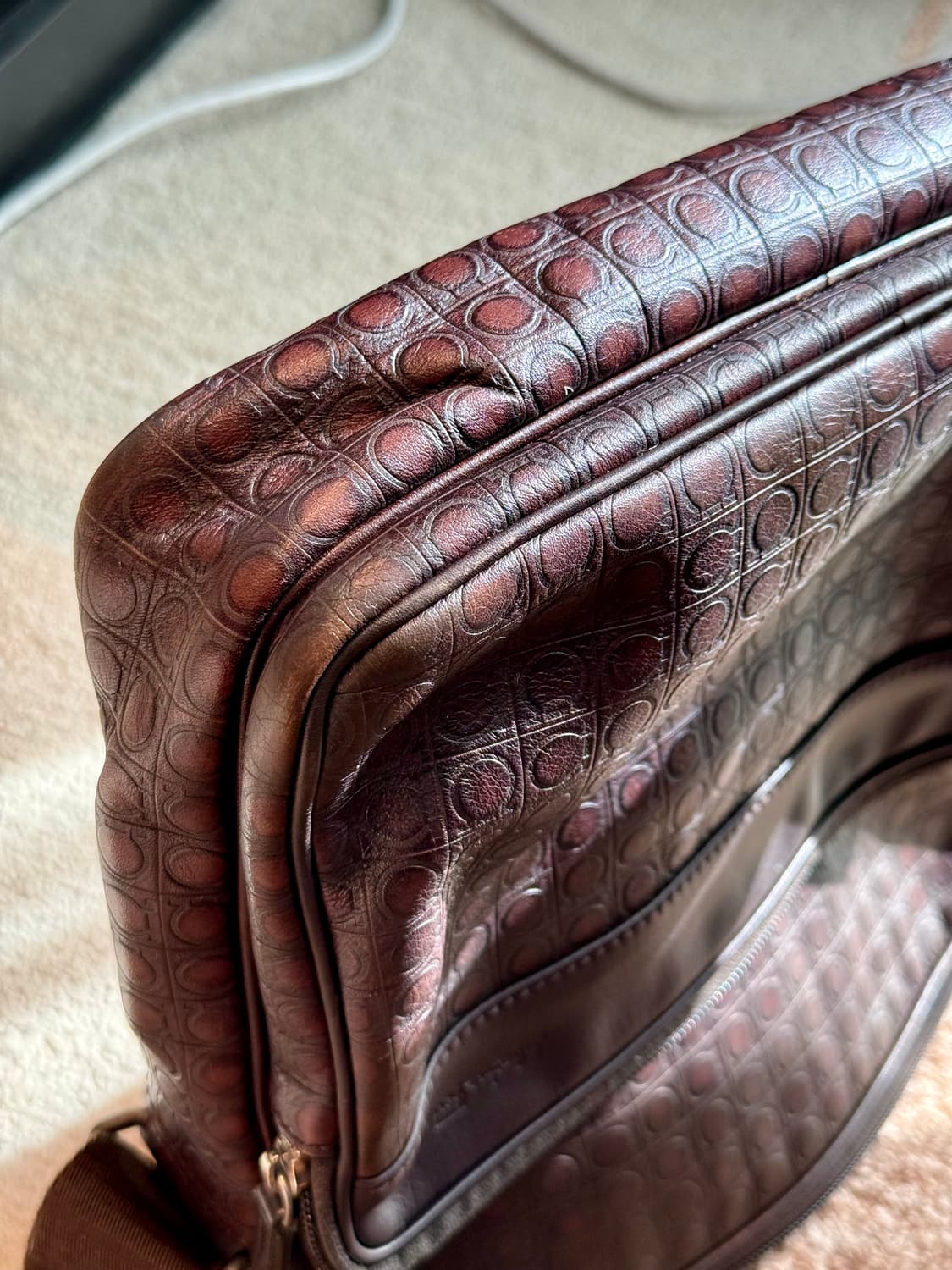 페라가모 남성 크로스백 다크 브라운 상품이미지9