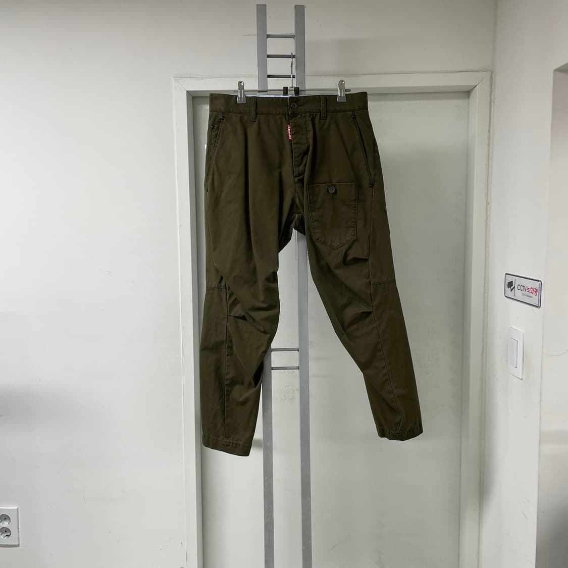 디스퀘어드2 카키 팬츠 44 상품이미지1