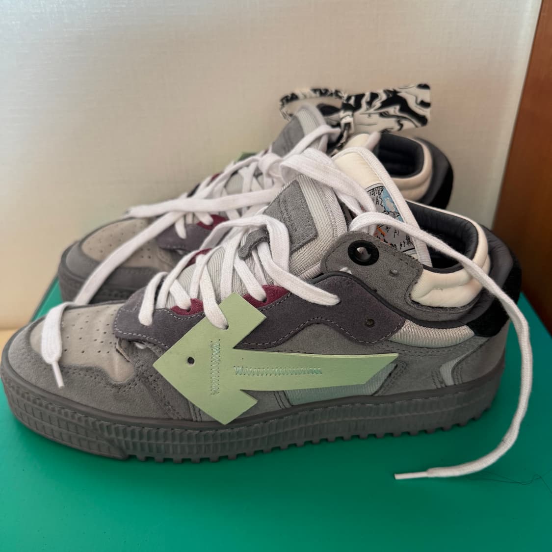오프화이트 로우 스니커즈 회색 EU39 상품이미지2