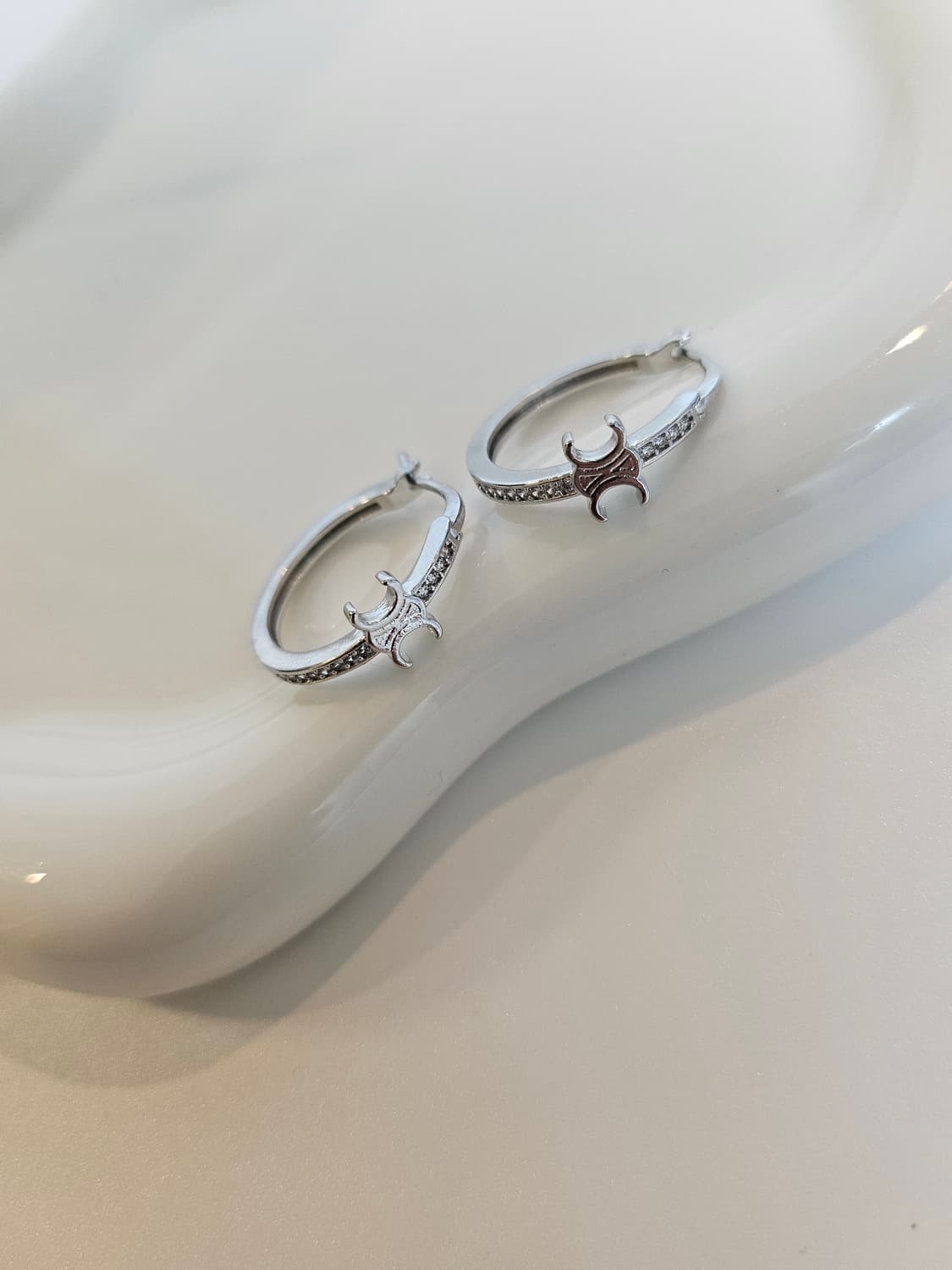 셀린느 라인스톤 후프링 귀걸이 은장 상품이미지1