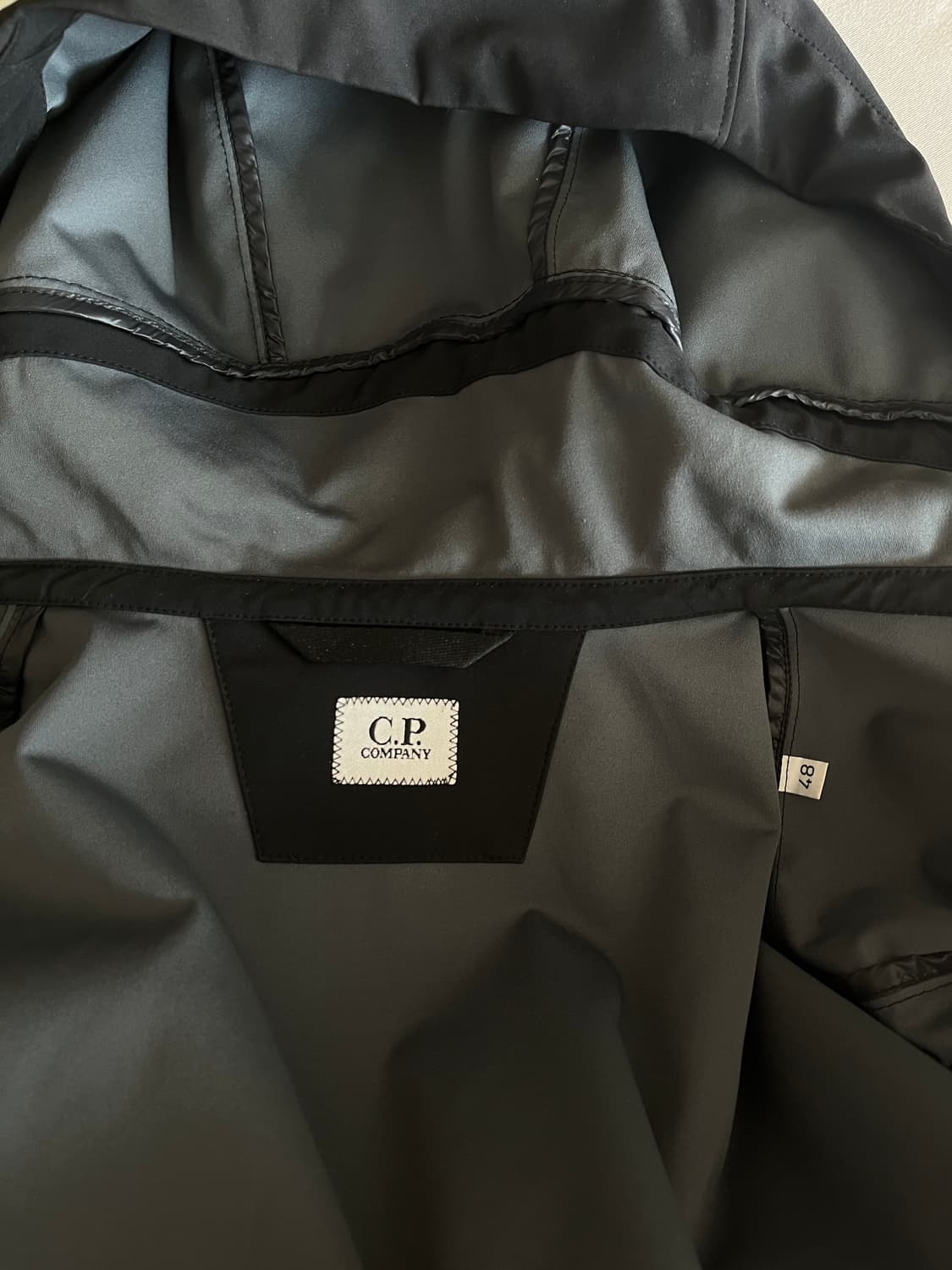 CP컴퍼니 블랙 후드 바람막이 48사이즈 상품이미지3