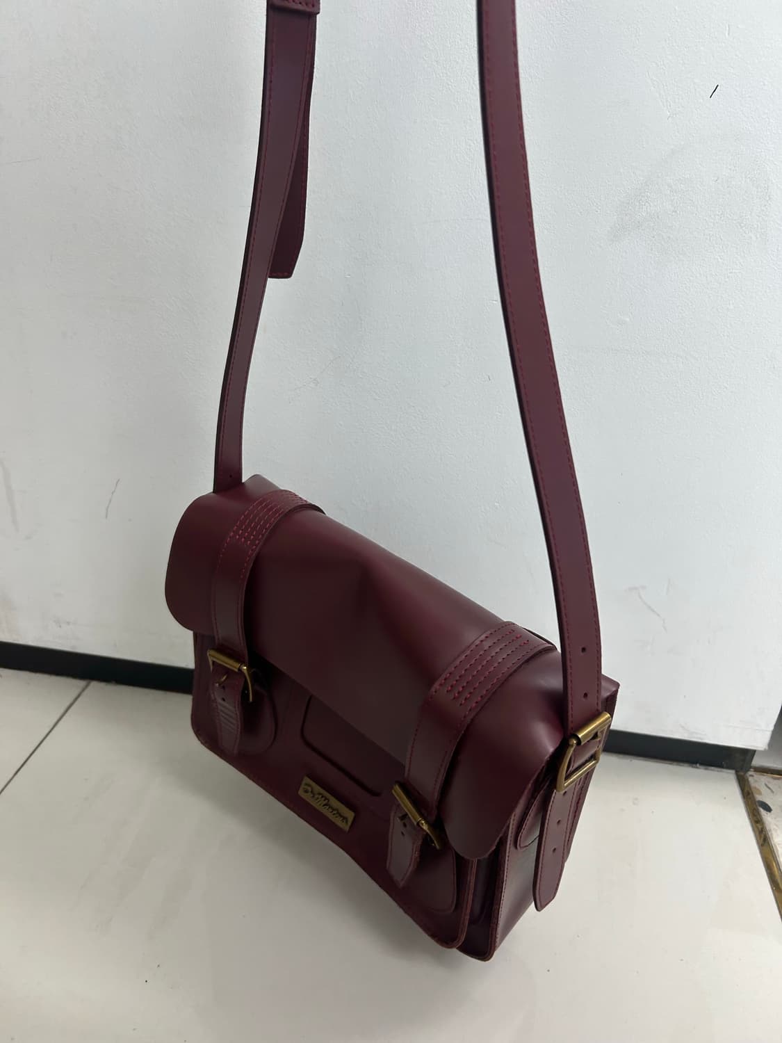 닥터마틴사첼백 와인크로스백 상품이미지2