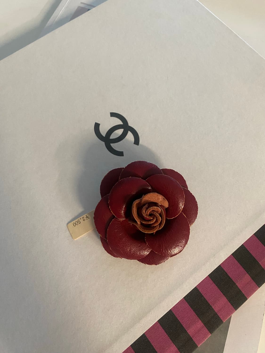 리얼가죽 빈티지 까멜리아 동백꽃 브로치 상품이미지1