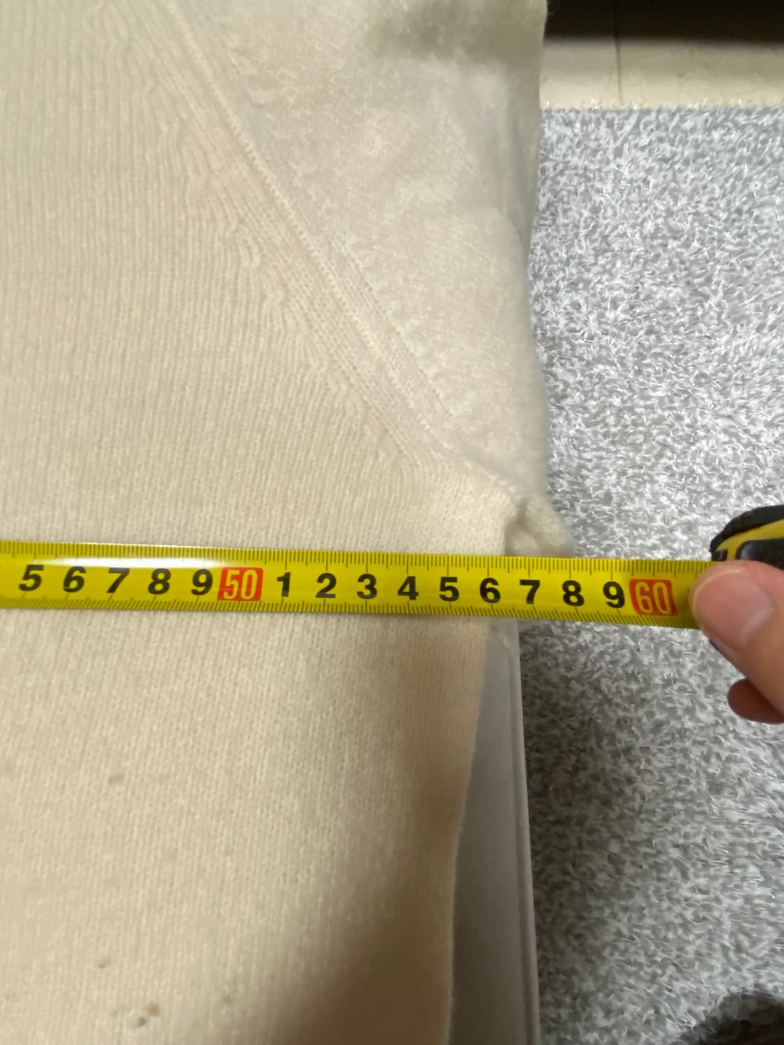 유니클로 니트 XL 세 개에 12000 원. 상품이미지9