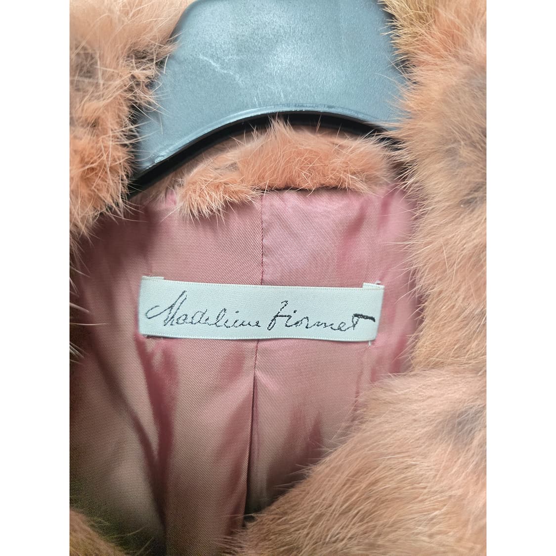 택포// Madeline Firmet 페이크 퍼 코트 상품이미지2