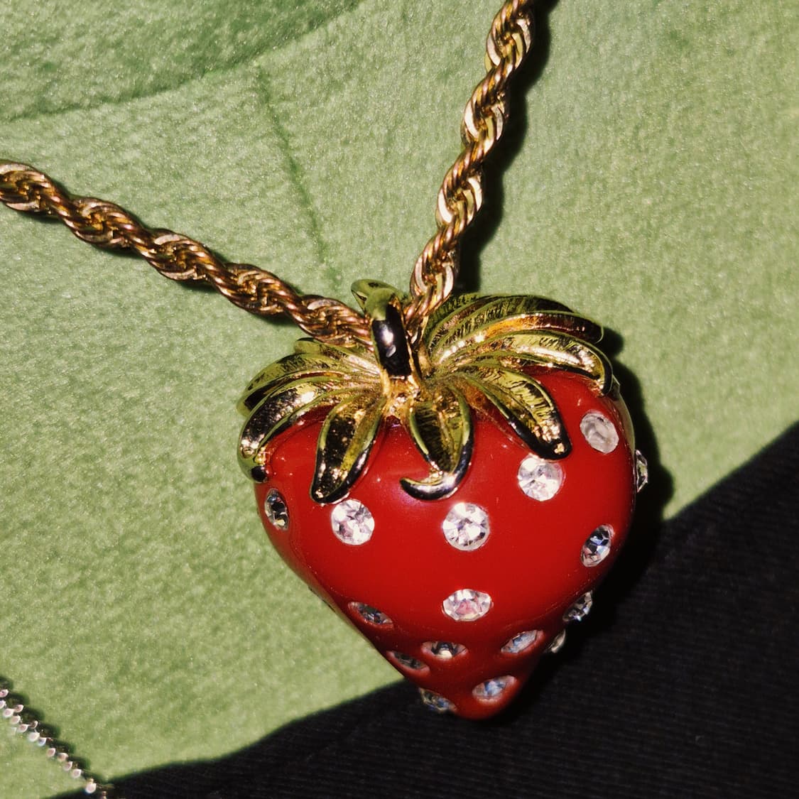 90s 미국 케네스제이 빅 딸기 스톤 목걸이 상품이미지6