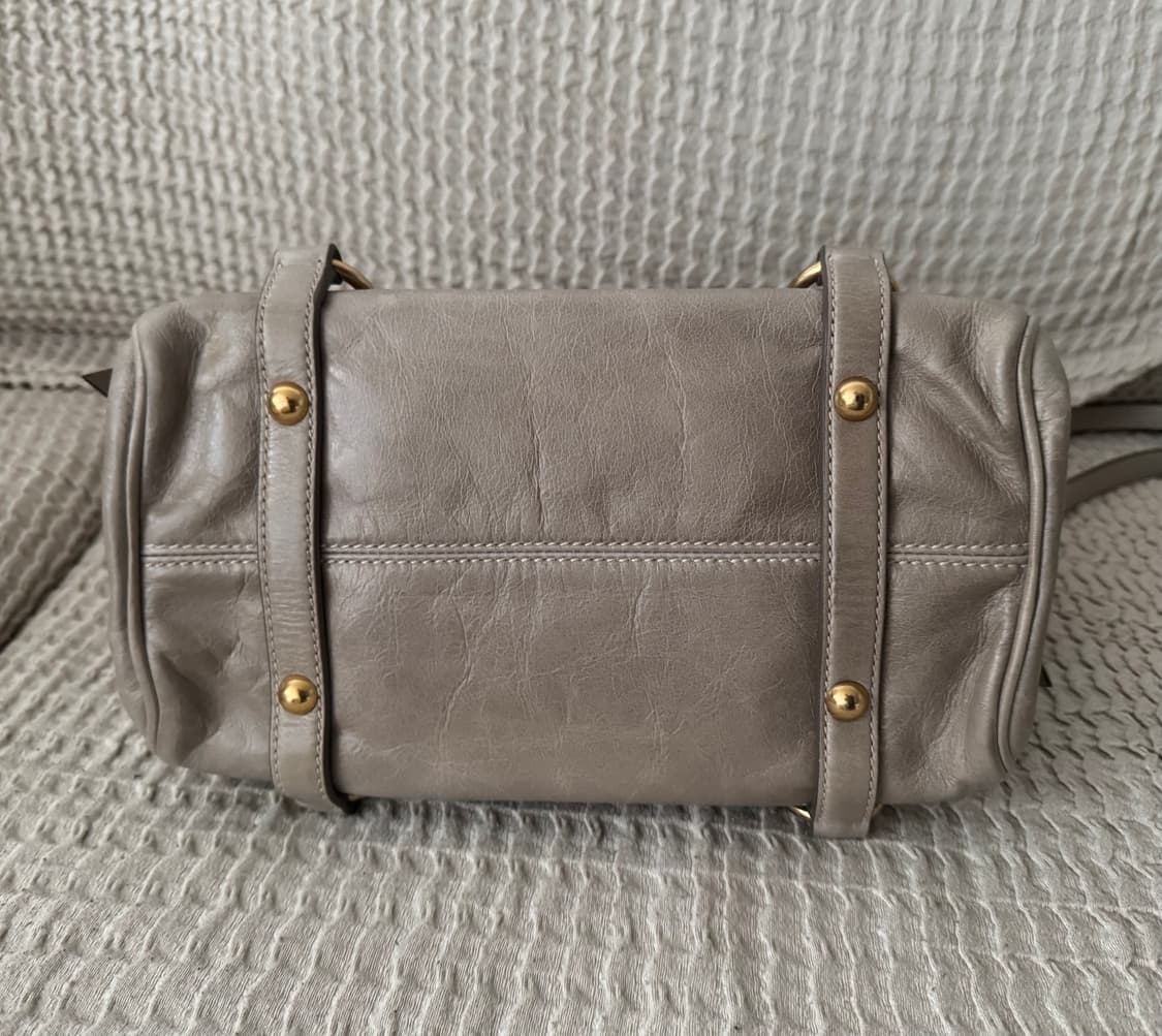 미우미우 비텔로 럭스 보우 미니 사첼백 토트 크로스바디 상품이미지6