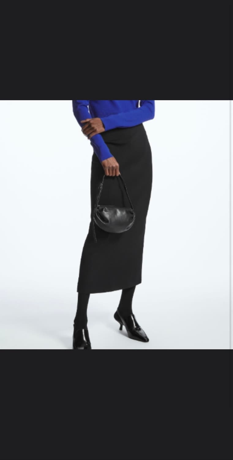 코스 개더드 레더 숄더백 블랙 상품이미지2