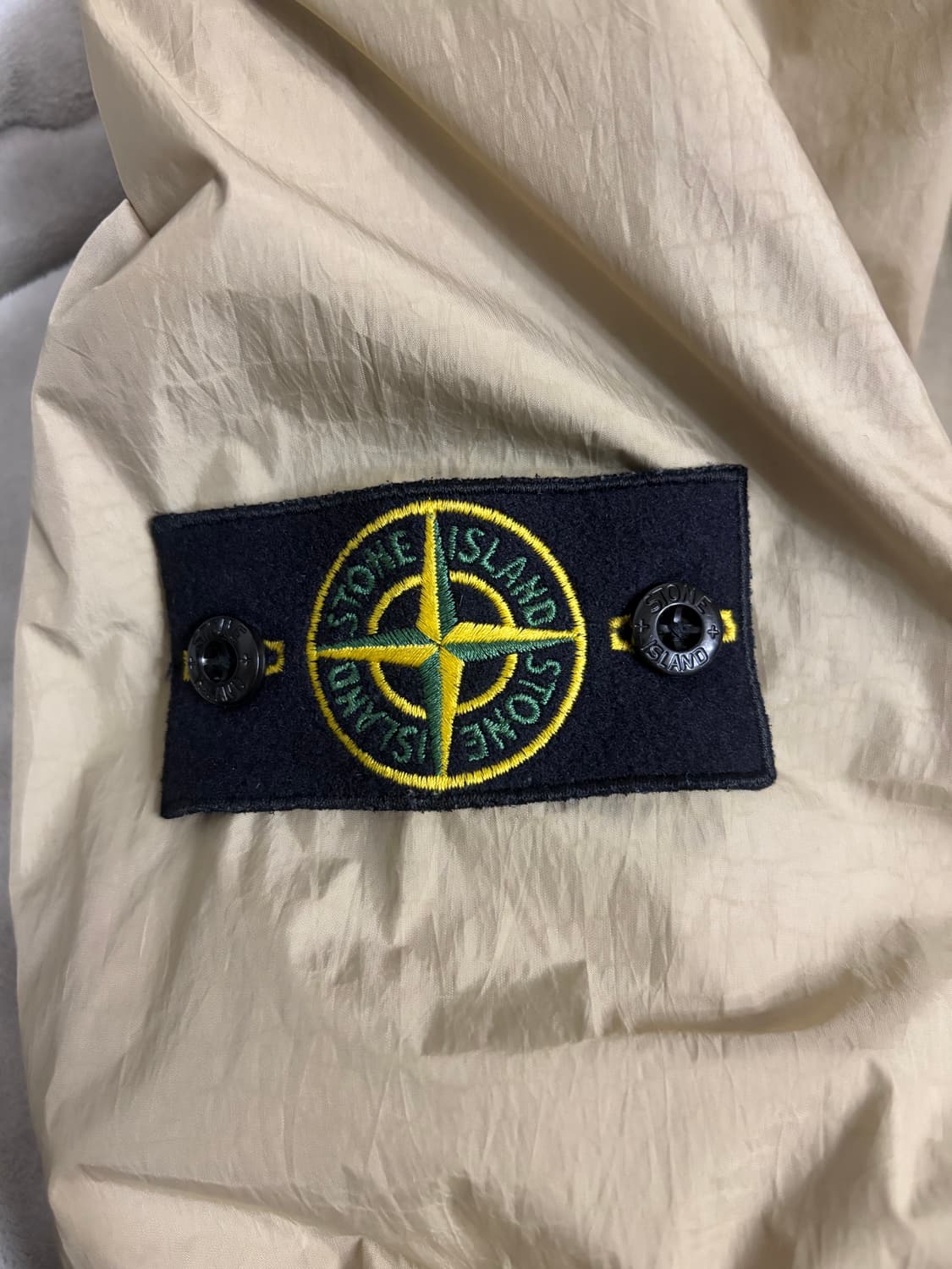 스톤아일랜드 바람막이  상품이미지3