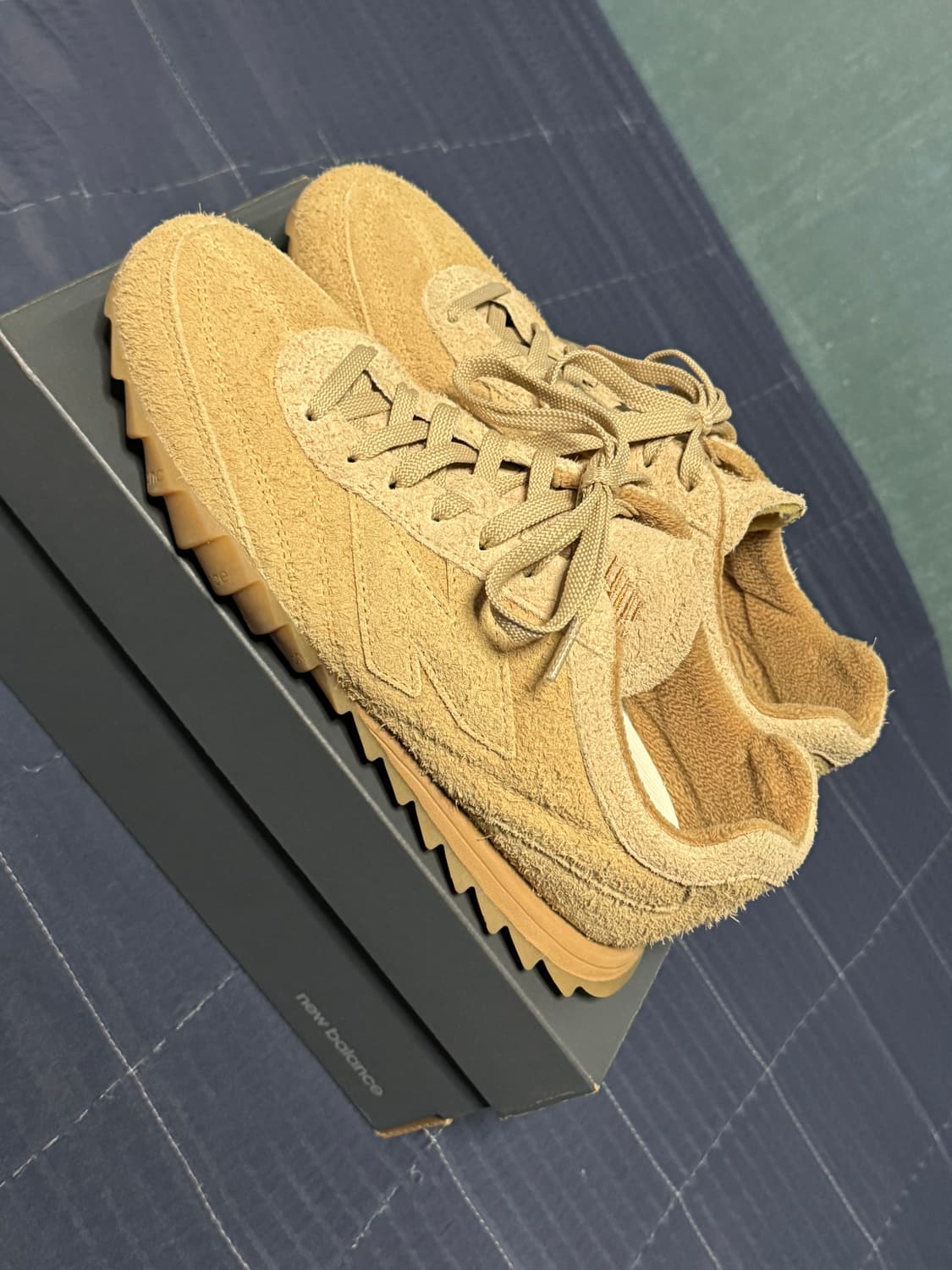 오라리 뉴발란스 rc30 270 상품이미지1