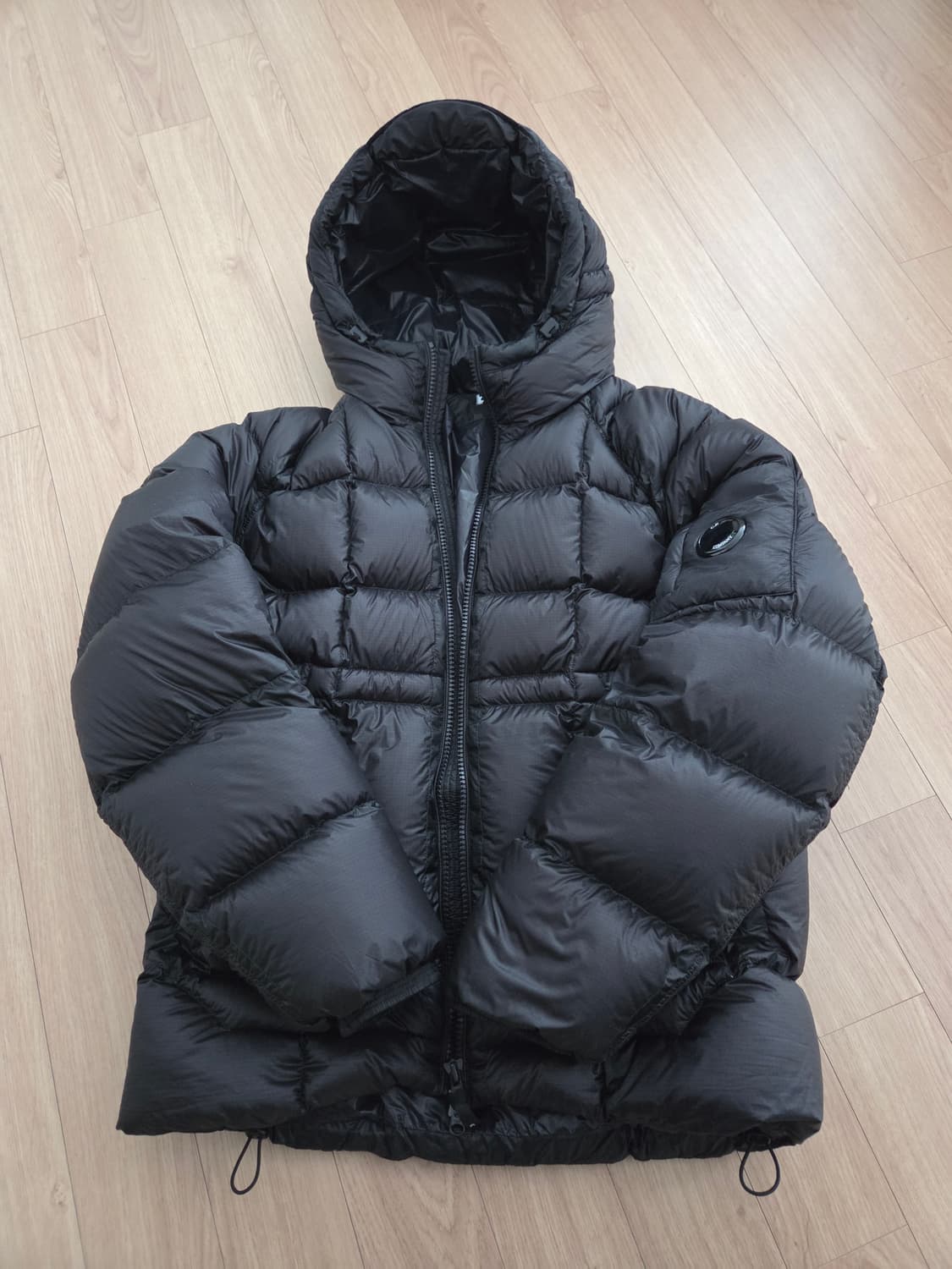 CP 컴퍼니 D.D. Shell 후드 다운 자켓 블랙 L판매합니다 상품이미지1