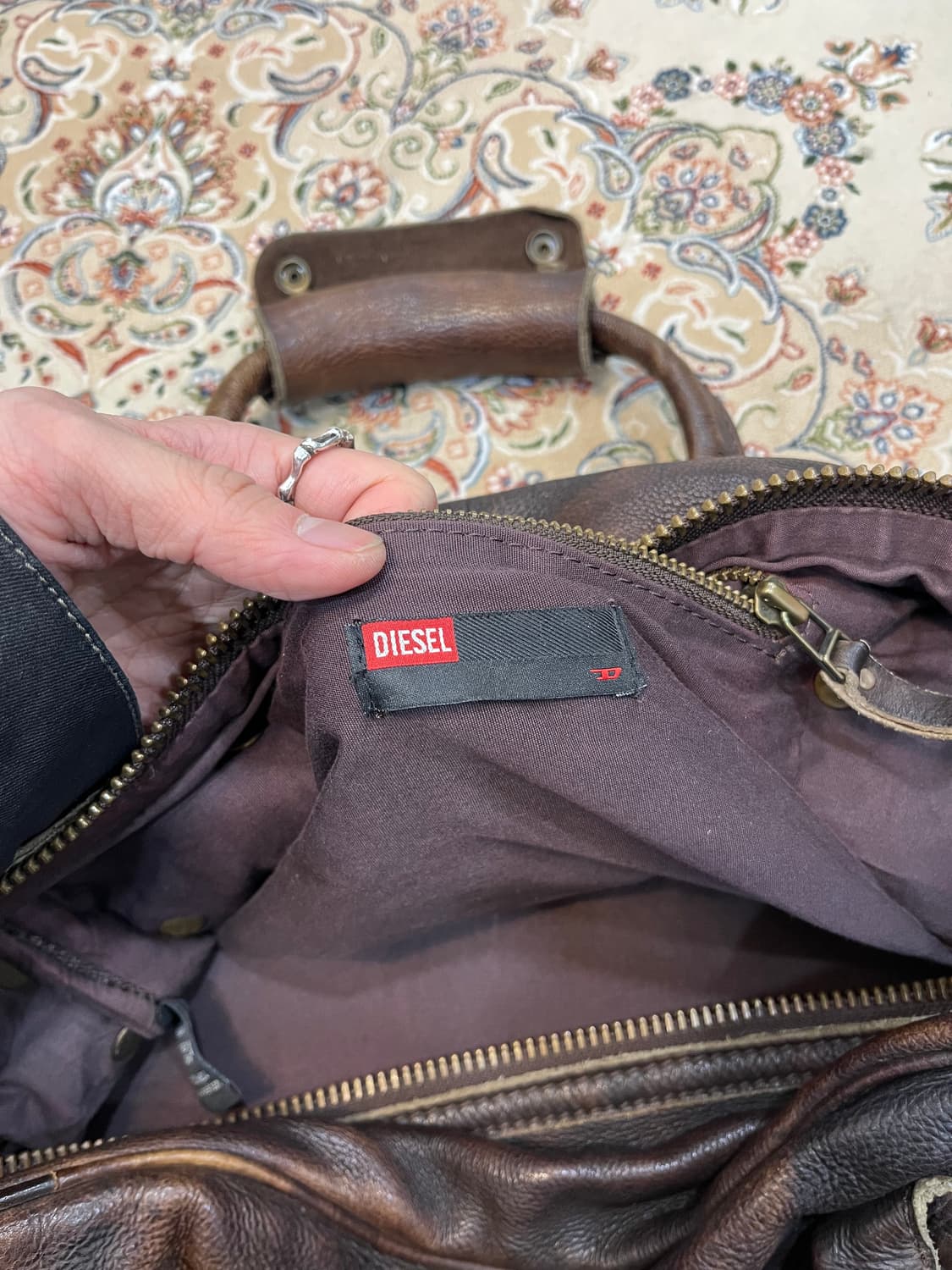 디젤 카우레더 트레블백 가방 상품이미지5