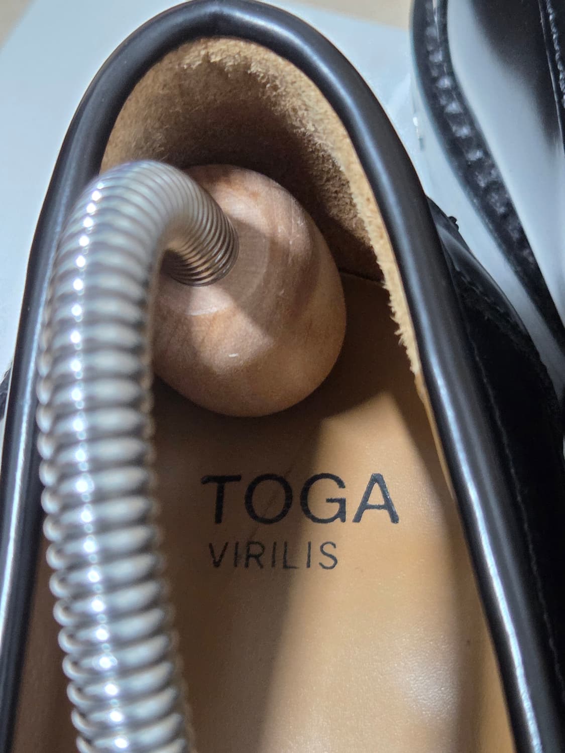 [42] Toga Virilis_Metal Loafer Black 상품이미지2