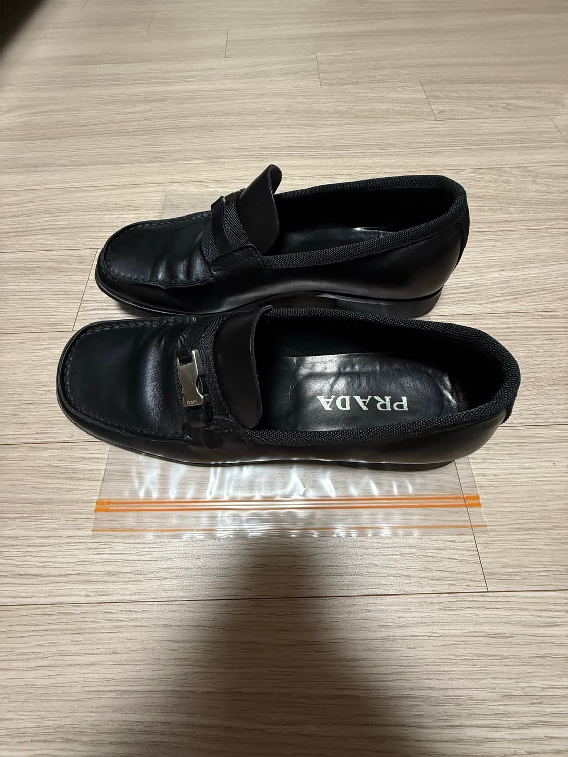 Prada 00's Buckle Low Flat Loafers 상품이미지3