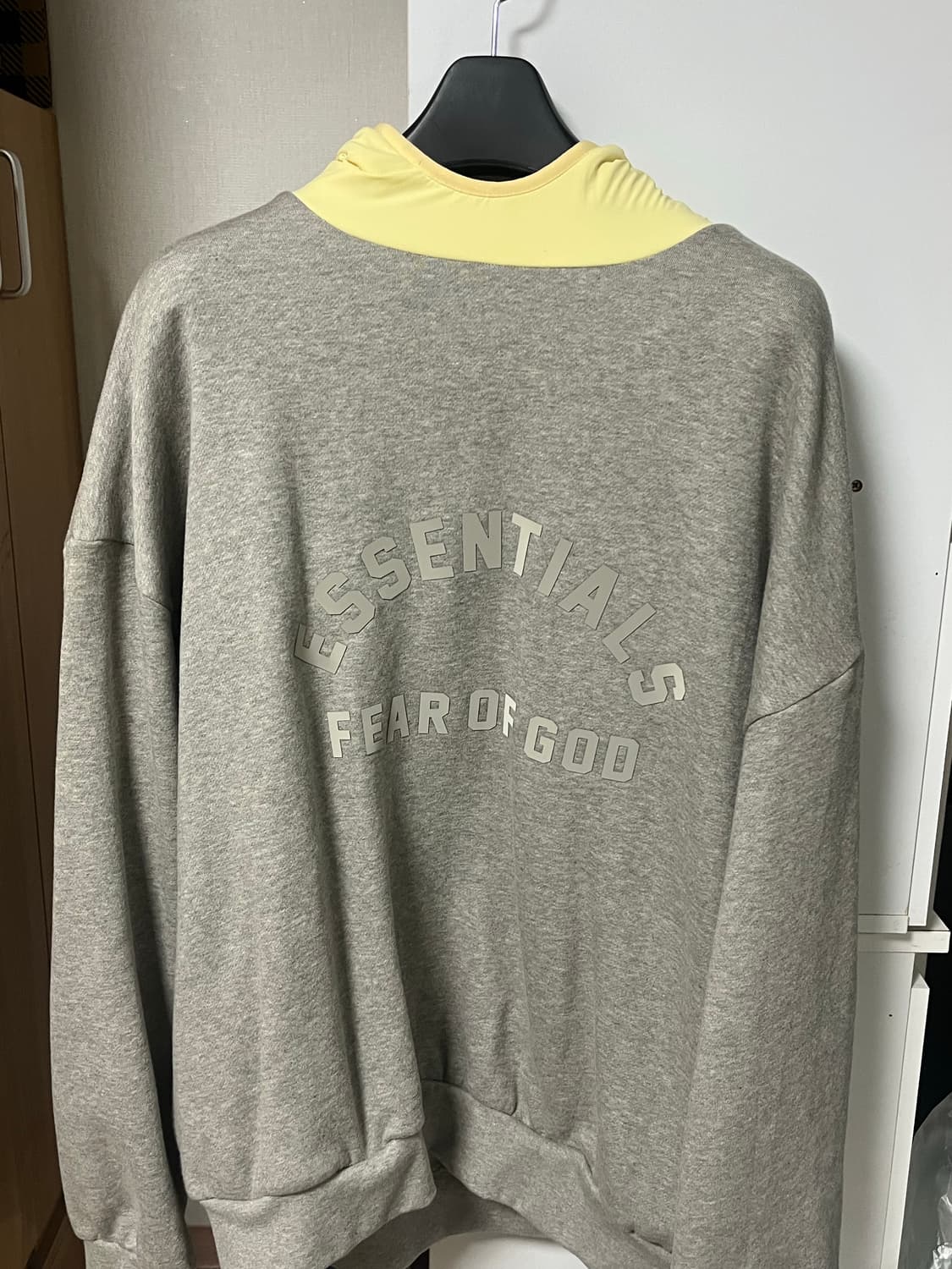 Essentials 상품이미지1