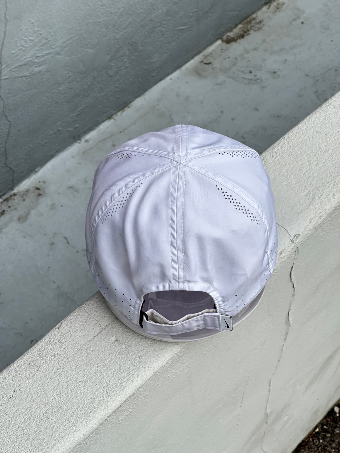 [F] 나이키 로고 화이트 러닝 볼캡 모자 상품이미지4