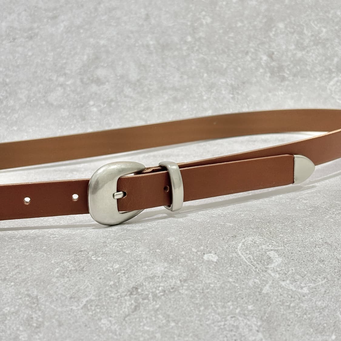 Oribell 라운드 볼드 버클 이탈리아 소가죽 웨스턴 벨트 카멜 상품이미지5