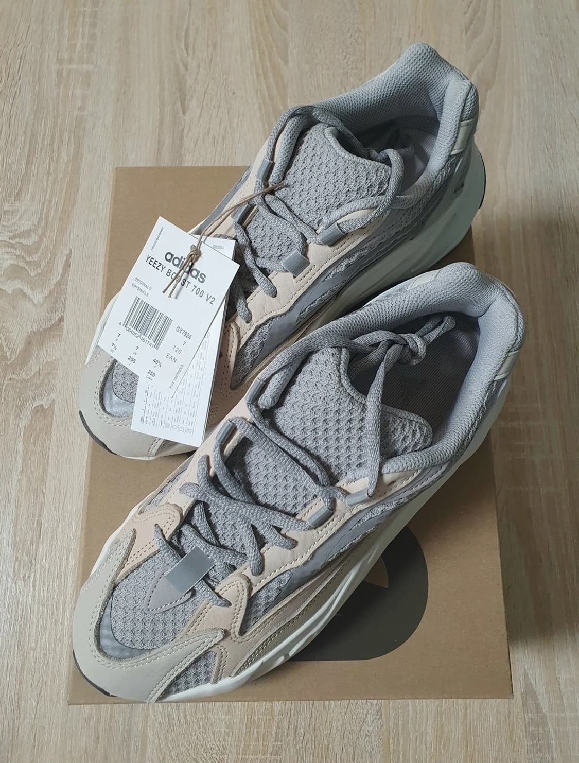 [255]아디다스 이지부스트 350 v2 크림  상품이미지1