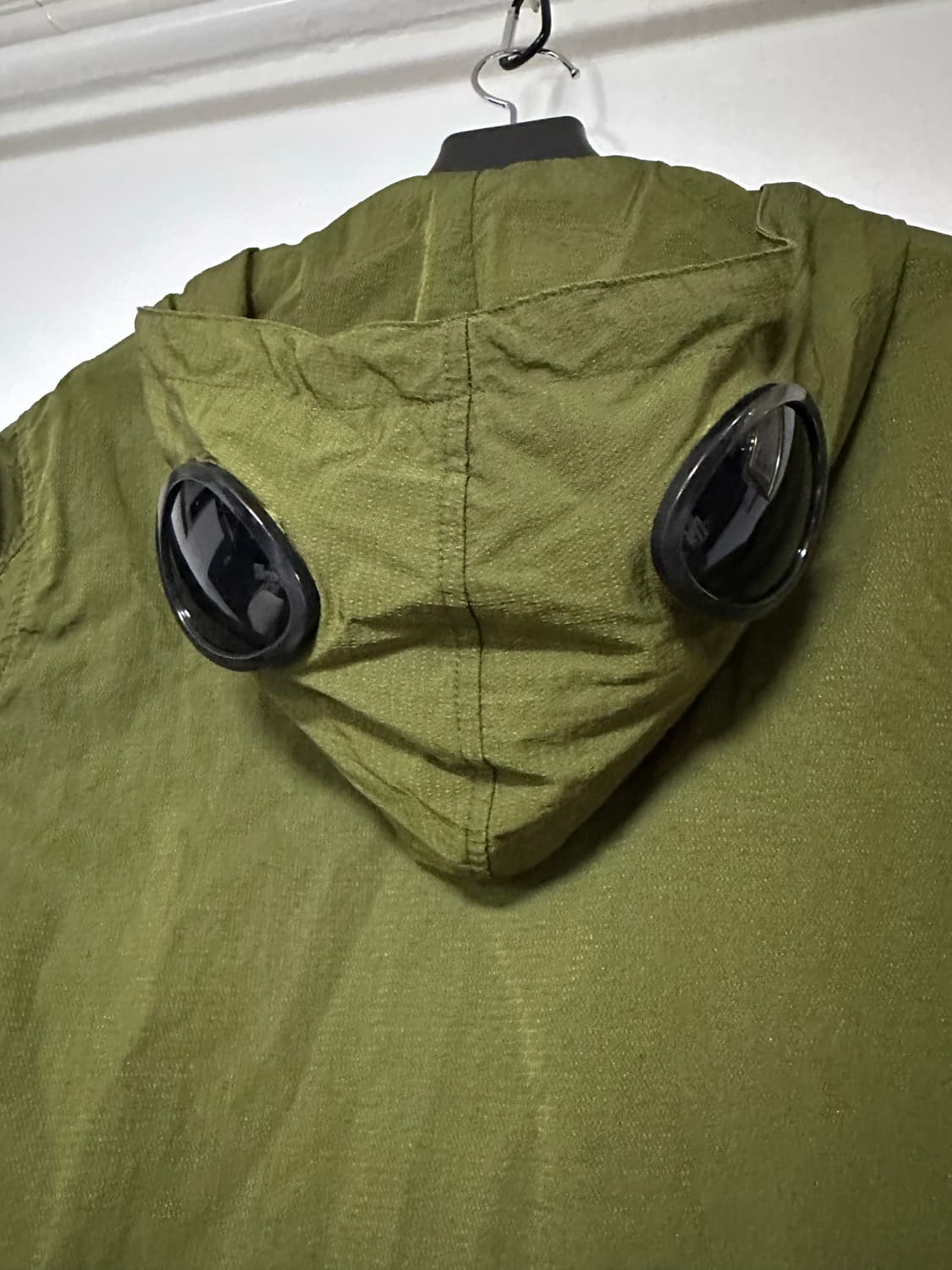 C.P. Company 올리브색 바람막이 자켓 상품이미지3