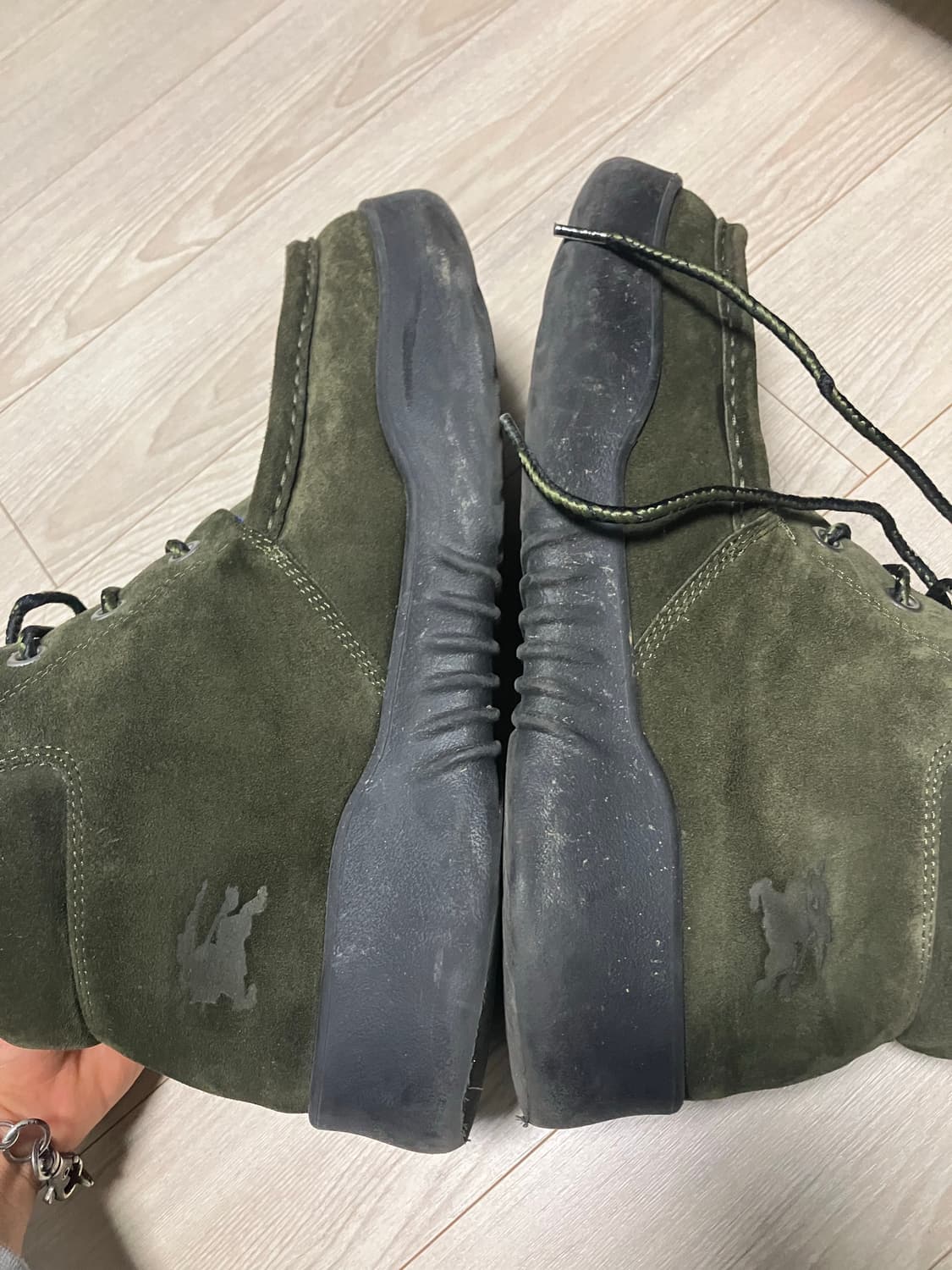 [42] 버버리 스웨이드 부츠 카키 상품이미지5