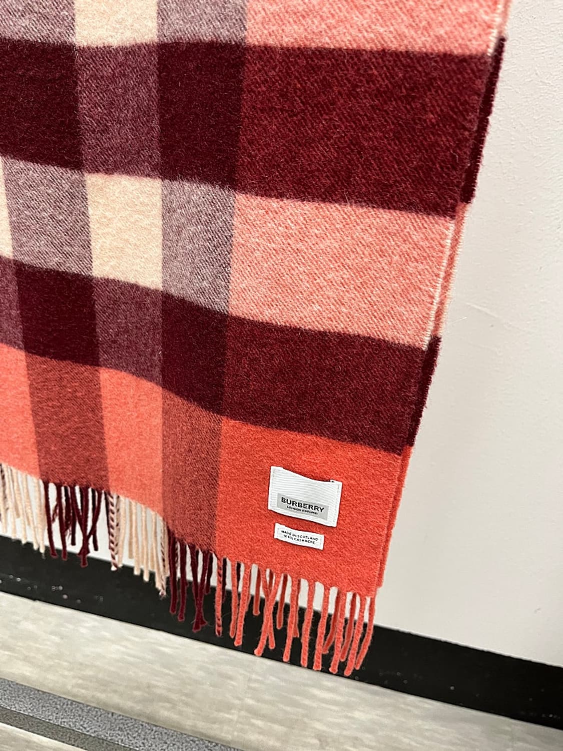 버버리 신형 캐시미어100% 머플러  상품이미지5