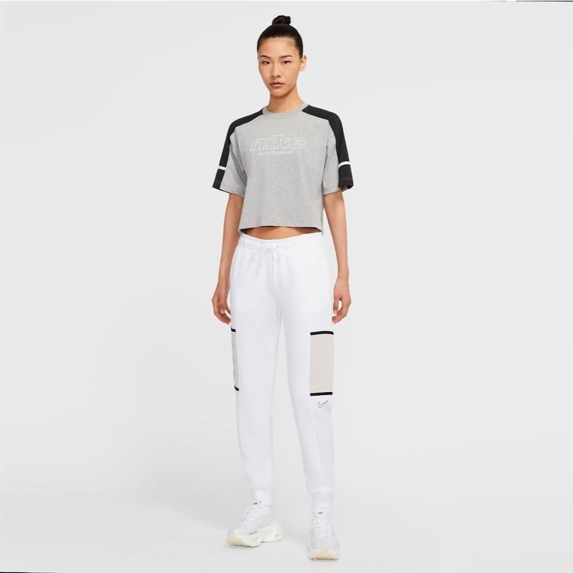 나이키(Nike) Nsw 센터 로고 라글란 배색 크롭 반팔티셔츠 상품이미지2