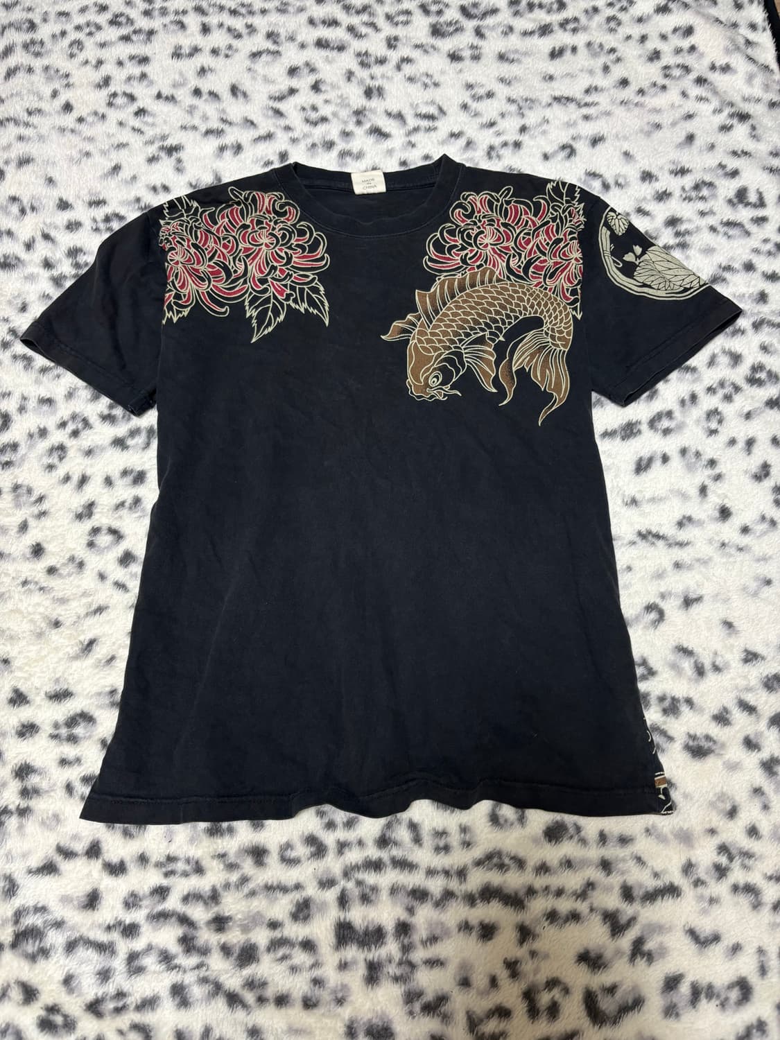 “Unknown” Oriental Print Tee 상품이미지1