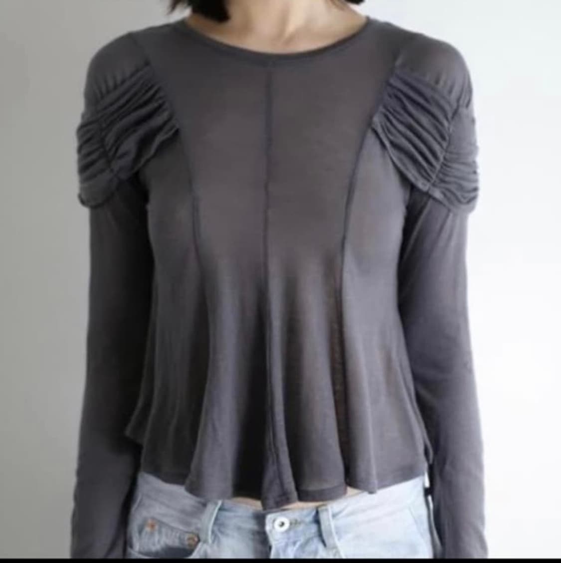 울리카상투스 커튼탑 차콜 s 상품이미지1