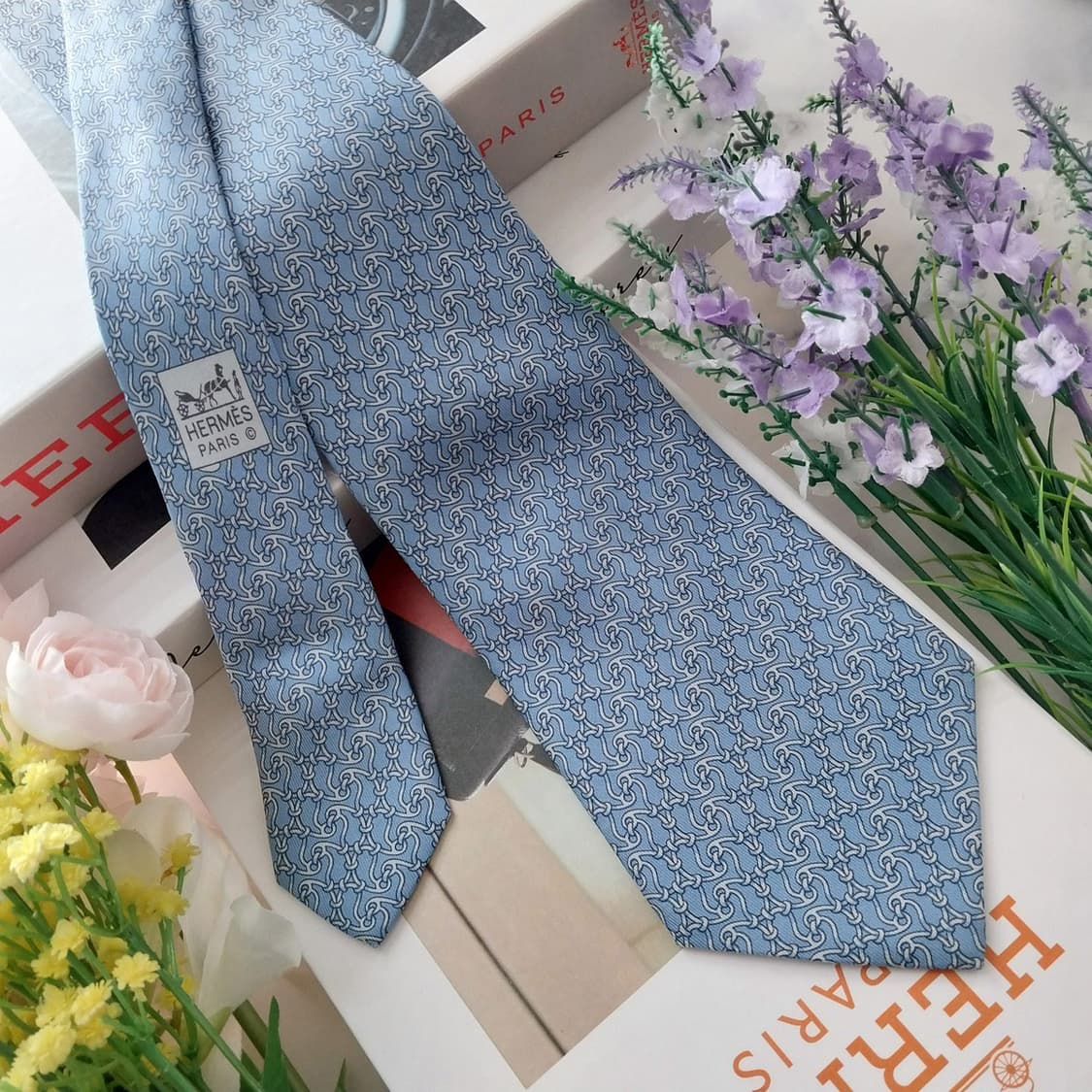 에르메스 실크 스카이블루 체인 패턴 넥타이 9.5cm B등급 K1373
 상품이미지3
