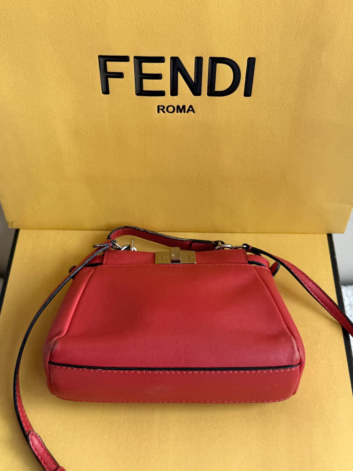 [정품+풀박+영수증] 펜디 마이크로 피카부백 오렌지 나파레더 상품이미지5