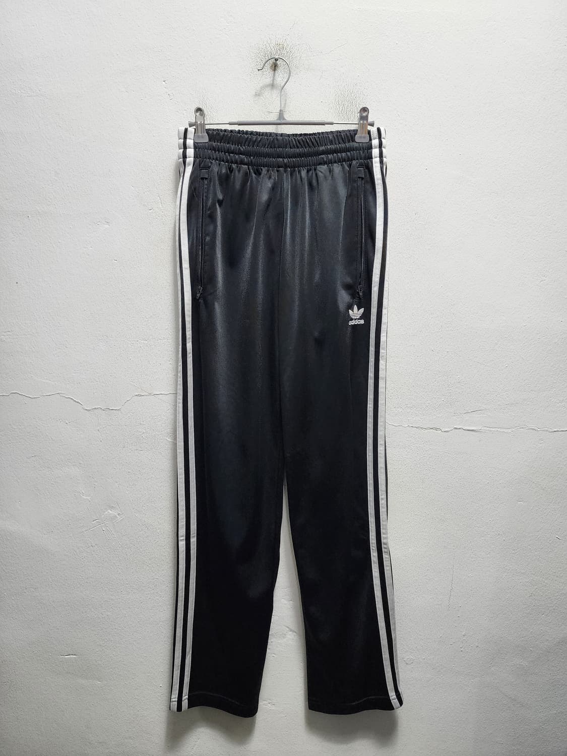 아디다스 유광 파이어버드 트랙팬츠 상품이미지1