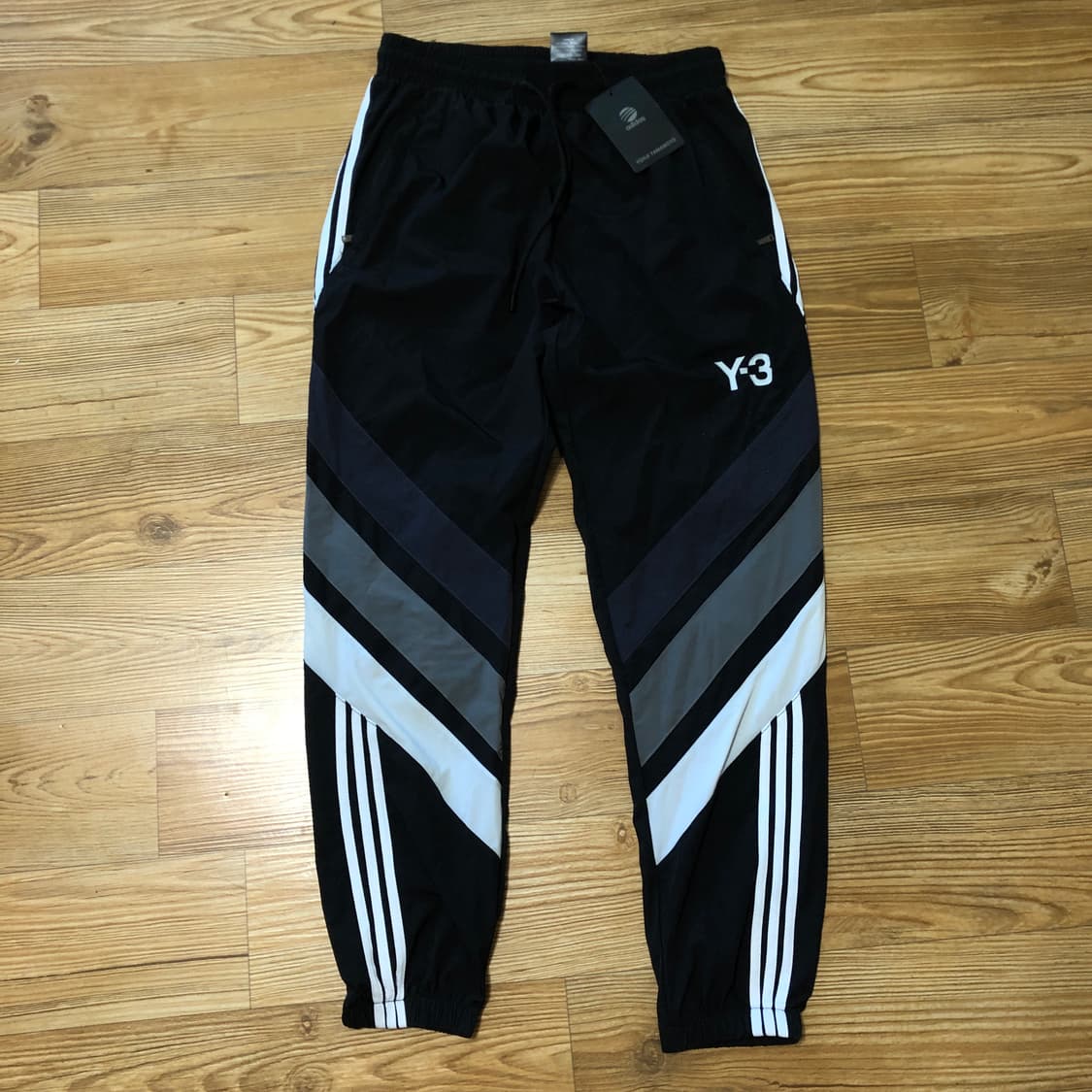 Y3 트랙팬츠 새상품 바지 요지야마모토 팬츠 상품이미지1