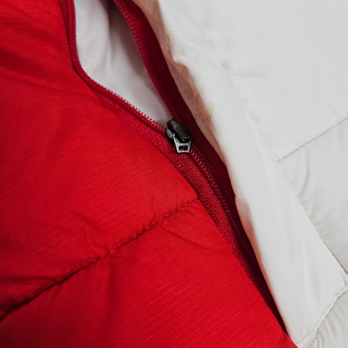 00's 아디다스 리버풀 팀가이스트 화이트 패딩 100 상품이미지5