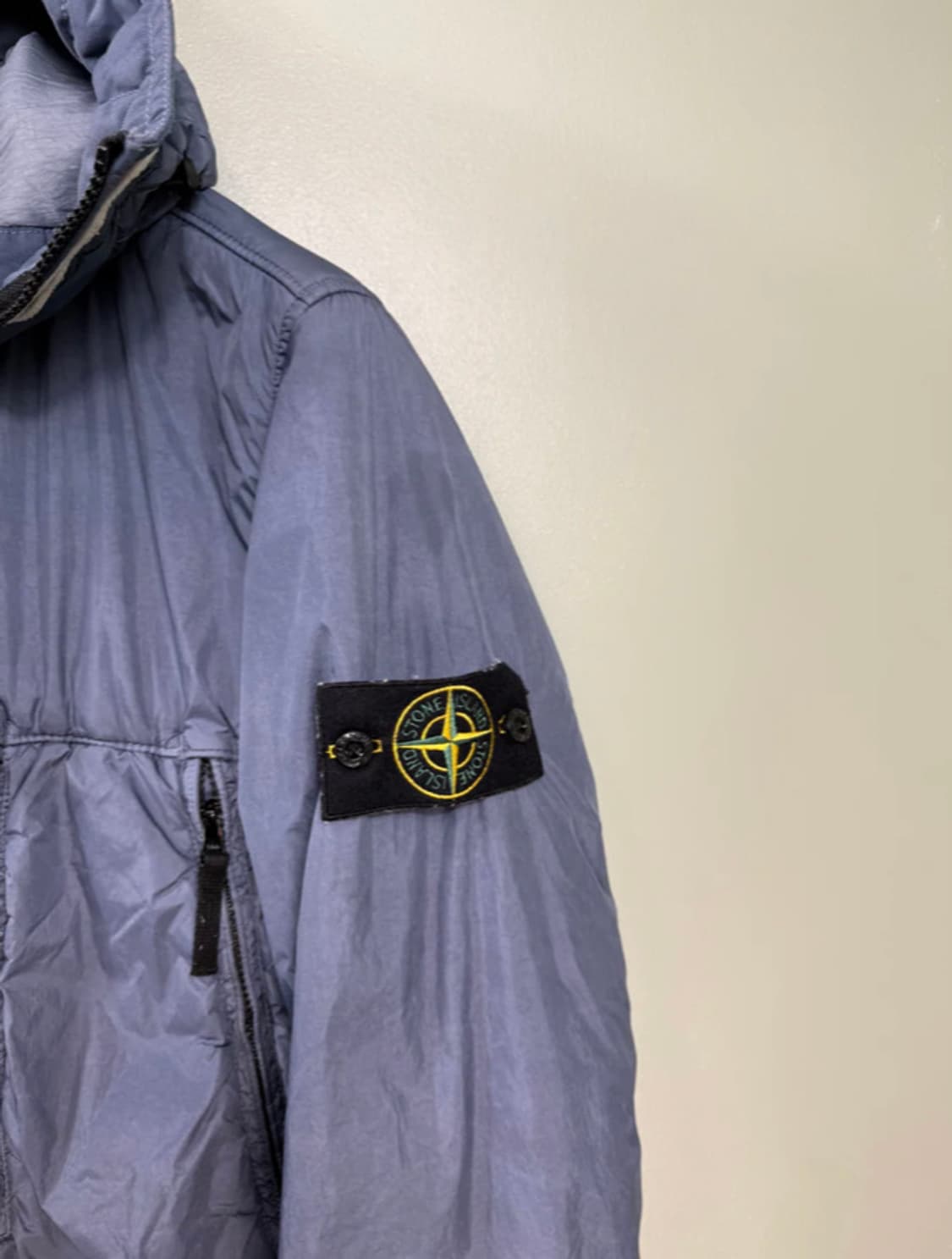 스톤아일랜드 나일론 테크웨어 경량 패딩 자켓S  상품이미지2